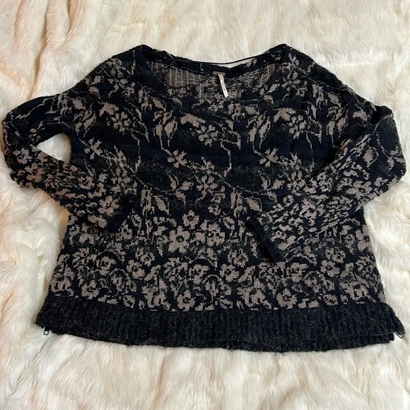 Free People black:tan sweater - Picture 1 of 5